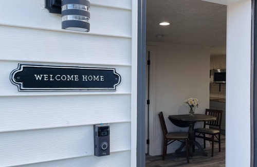 Starcrest Apartment | Updated and bright guest suite.