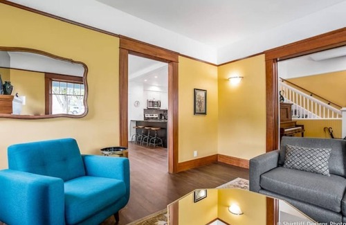 Eugene House | Updated and cozy, 1 block to Matthew Knight Arena and 3 blocks to Hayward Field.