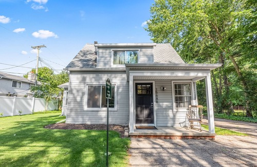 Plymouth House | Updated and Stylish 2BR Home with King Bed <1 mile to Downtown Plymouth!