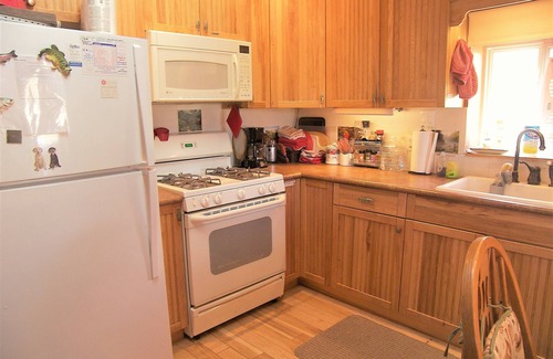 Deckers Cabin | Updated Cabin. Fly fishing on the Gold Medal South Platte by Decker's Co. WiFi