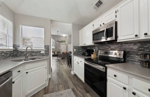 Coppell House | Updated, Comfortable, and Quiet Space!
