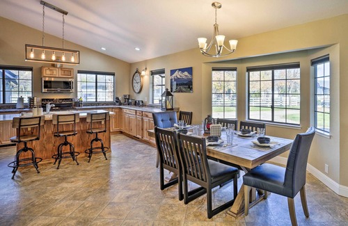 Cottonwood House | Updated Cottonwood Home w/Patio & Fire Pit!