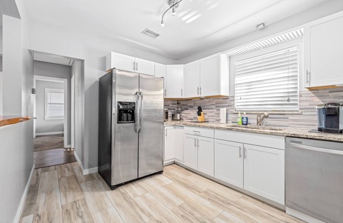 Bradenton House | Updated, dog-friendly home with fenced yard, koi pond, firepit, & W/D