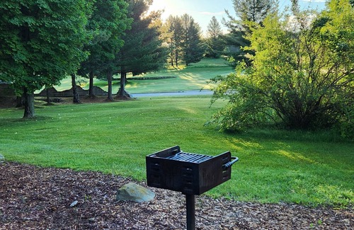 Bellaire Apartment | Updated Golf and Ski Condo Sleeps 5 by Shanty Creek, 5610 Shanty Creek Rd