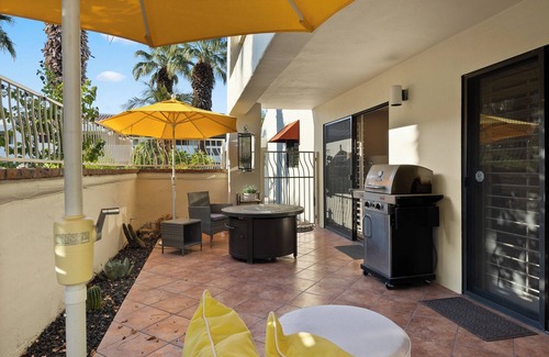 Canyon Corridor Condo | Updated Ground Floor 2BD/2BA Condo at the Popular Canyon Granada - Canyon Granad