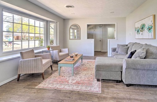 Lubbock Cottage | Updated Home w/ Patio < 4 Mi to Texas Tech!
