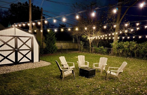 Valparaiso House | Updated Home with Fenced Backyard, sleeps 10