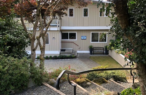 Bainbridge Island House | UPDATED LISTING! Waterfront Beachhouse on Bainbridge Island, WA