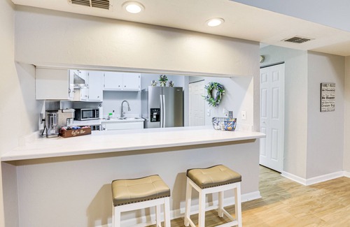 Tallahassee House | Updated Tallahassee Townhome: 3 Mi to Downtown!