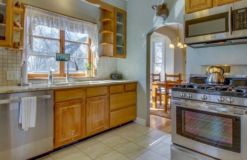 Durango House | Updated Victorian house with deck, porch & large yard - close to river & trails
