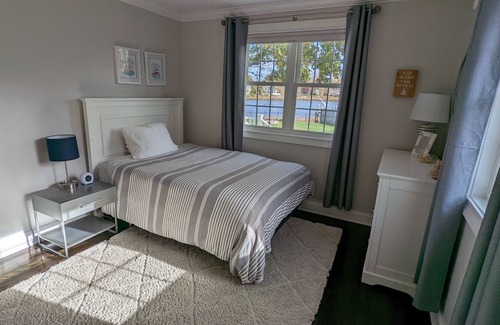 Fairfield House | Updated waterfront home - 5 min walk to beach, shops and restaurants!
