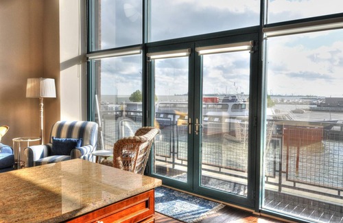 Sandusky Condo | Upgrade Your Stay.On Sandusky Bay!