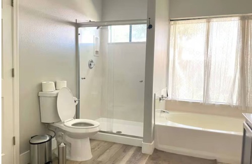 Paradise Park Vista House | Upgraded entire residential home