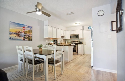 Folly Field Condo | ⭐ Upgraded peaceful villa ⭐ 7 min walk to the beach