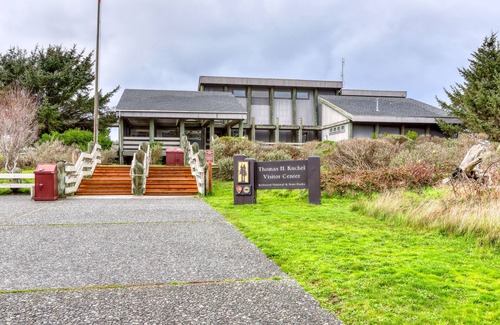 Berry Glenn Apartment | Upgraded two-story loft with mountain views and gas fireplace