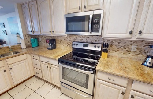 Tybee Island Condo | Upgraded w/Pool Access & The Best Sunrise & Sunset Views!