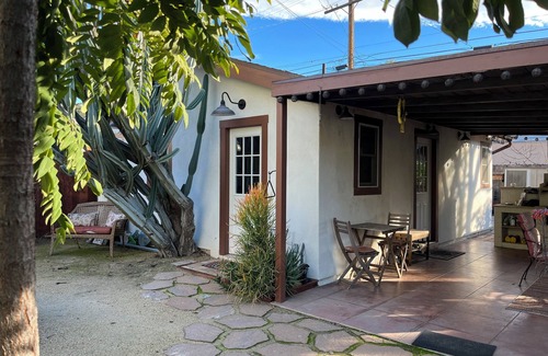 Upland Cottage | Upland Craftsman Cottage - 1 Bedroom Private Studio in Central Upland Location