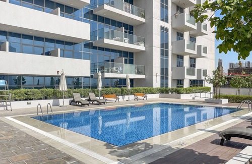 Jebel Ali Apartment | Upmarket Apartment with a Pool, Gym & Private Balcony