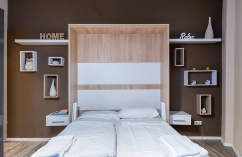 Friedrichshain Apartment | Upmarket Studio With Balcony and WiFi in great location of Friedrichshain