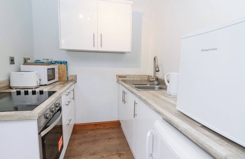 Haverfordwest Cottage | UPPER CALFFIELD STUDIO, pet friendly, with a garden in Haverfordwest