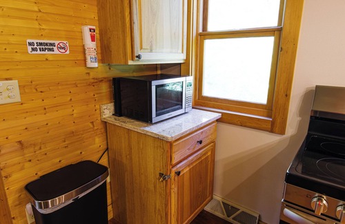 Wisconsin Dells Cabin | Upper Dells Riverfront/Private Dock/Kayaks/Firepit