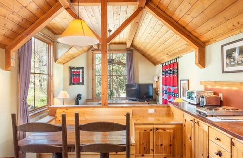 Sundance Condo | Upper Hollow Pines Cottage-Walking Distance to Sundance Resort