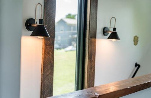 Daniels Hill Apartment | Uprising A pet friendly couples retreat