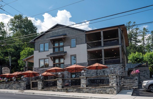 Blowing Rock House | Upscale 11-bedroom rental in the heart of Blowing Rock!
