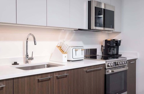 Central Square Apartment | Upscale 1BR MIT Harvard WiFi Gym W D Parking!