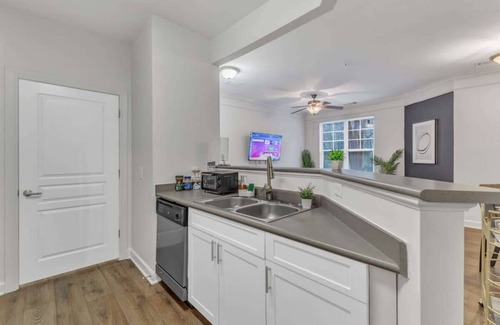 Southwest Raleigh Apartment | Upscale 1BR Suite Mins to Downtown Raleigh!