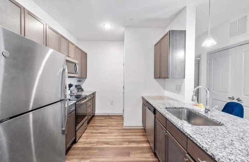 Charlotte Apartment | Upscale 2BR King Suite Mins to Uptown Charlotte