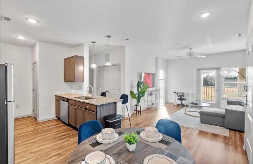 Charlotte Apartment | Upscale 2BR King Suite Mins to Uptown Charlotte