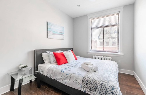 Central Hamilton Apartment | Upscale 2BR with King Bed - Boutique Apartment - PRIME Location!