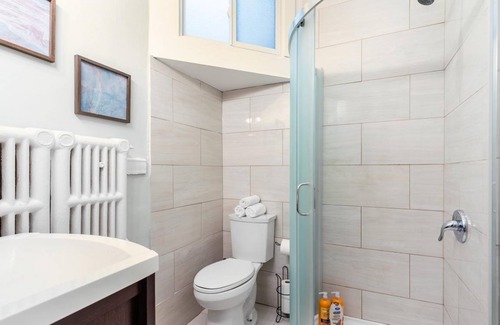 Central Hamilton Apartment | Upscale 2BR with King Bed - Boutique Apartment - PRIME Location!