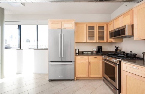 Downtown Indianapolis Condo | Upscale 3BR Penthouse by CozySuites