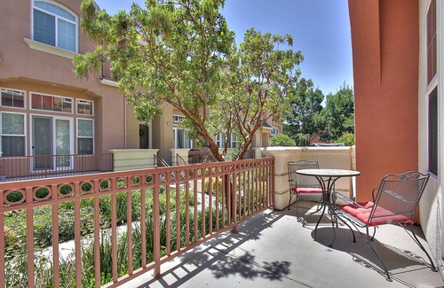 Santa Clara House | Upscale 3BR Rivermark Home near 49ers Stadium&Convention Center