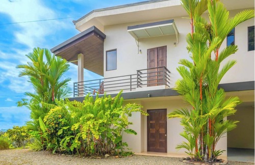 Dominicalito House | Upscale 4b/4b great location w/breathtaking views