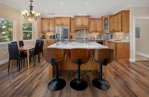 Groveland House | Upscale 5BR Family & Friends Retreat Near Yosemite!