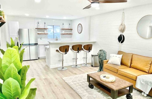 Southwest Village Apartment | Upscale BOHO DOWNTOWN OLD TOWN SCOTTSDALE Condo