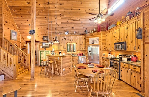 Choestoe Cabin | Upscale cabin in the north Ga. mountains on a peaceful pond. Pet friendly !