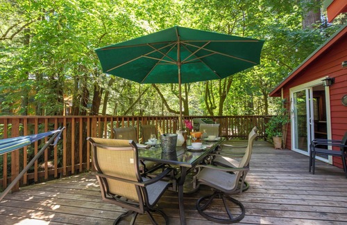Guerneville House | Upscale Cabin with 2 Master Bedrooms on creek with fireplace. Dog friendly.