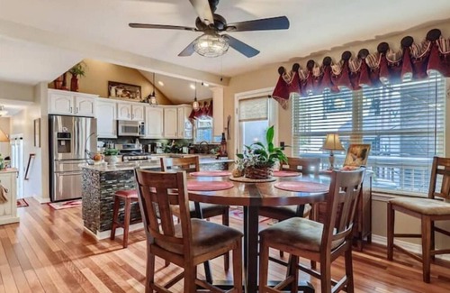 Rosedale House | Upscale Central Denver Home Surrounded by Parks!