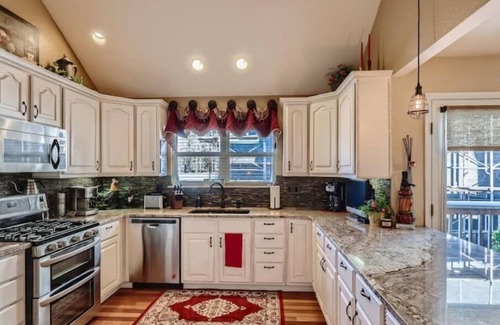 Rosedale House | Upscale Central Denver Home Surrounded by Parks!