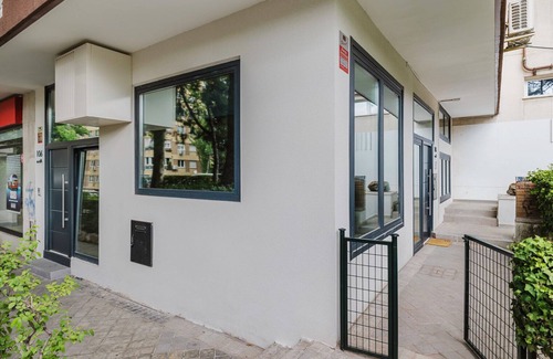 Colina House | Upscale Colina Studio w/Pool, Doorman, Washer & A/C, by Blueground