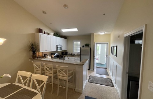 North Myrtle Beach Condo | Upscale Condo,Ask About Our Golf Cart,Kid Friendly, Pack-n-Play,HighChair