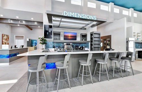 Reunion Hotel | Upscale Condo with Pool Table near Disney with Resort & Waterpark Access -.