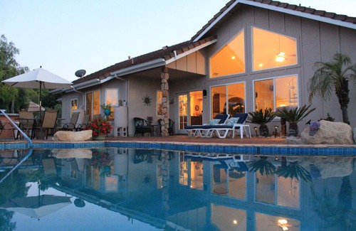 Valley Center House | UPSCALE COUNTRY POOL HOME WITH PRIVATE EXPANSIVE VIEWS