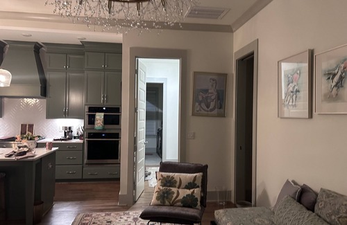 McCain House | Upscale delight