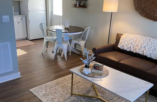 Laurens Apartment | Upscale Duplex | Fast WiFi | Great Location
