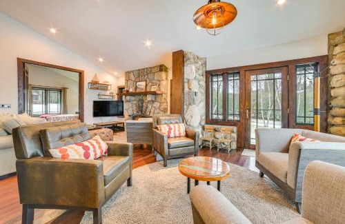 Charlevoix House | Upscale Earl Young Charlevoix Cottage with Deck!